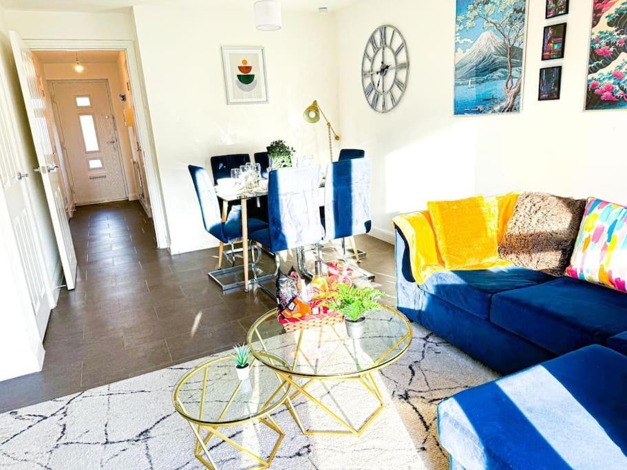 Contractors, Families, Tourists & Groups Welcome Sleeps Upto 9, Garden, Pet Allowed, Parking Included! Бирмингем Экстерьер фото
