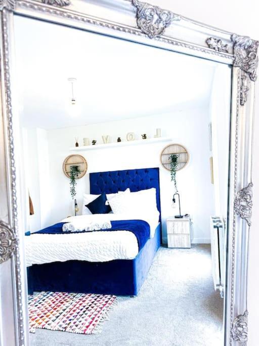 Contractors, Families, Tourists & Groups Welcome Sleeps Upto 9, Garden, Pet Allowed, Parking Included! Бирмингем Экстерьер фото