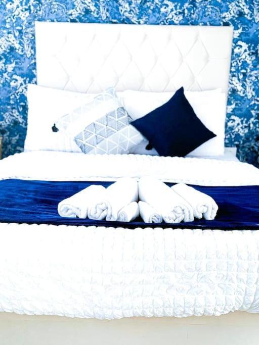 Contractors, Families, Tourists & Groups Welcome Sleeps Upto 9, Garden, Pet Allowed, Parking Included! Бирмингем Экстерьер фото