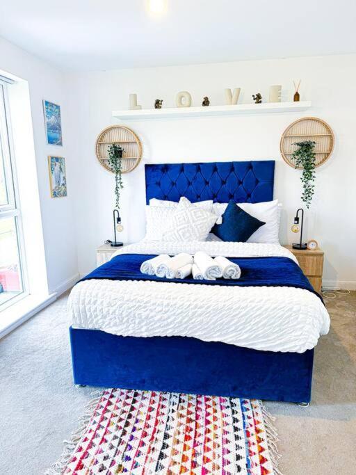 Contractors, Families, Tourists & Groups Welcome Sleeps Upto 9, Garden, Pet Allowed, Parking Included! Бирмингем Экстерьер фото